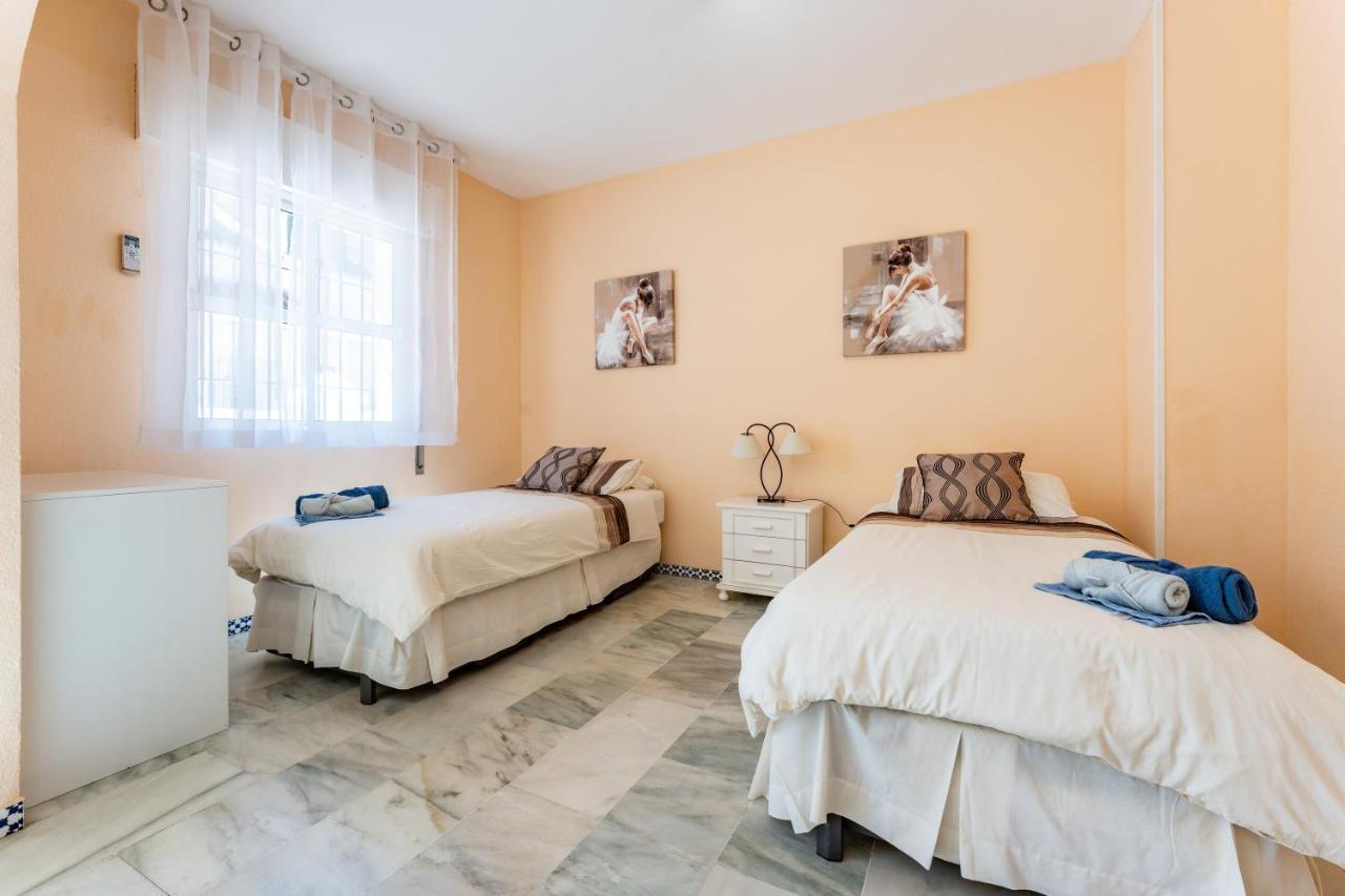 Townhouse Beachside Fuengirola Exterior photo